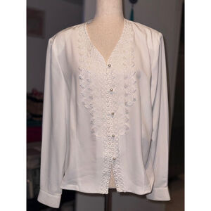 Liz Baker white slinky silky shirt sz 14 dainty white satin Pearl buttons